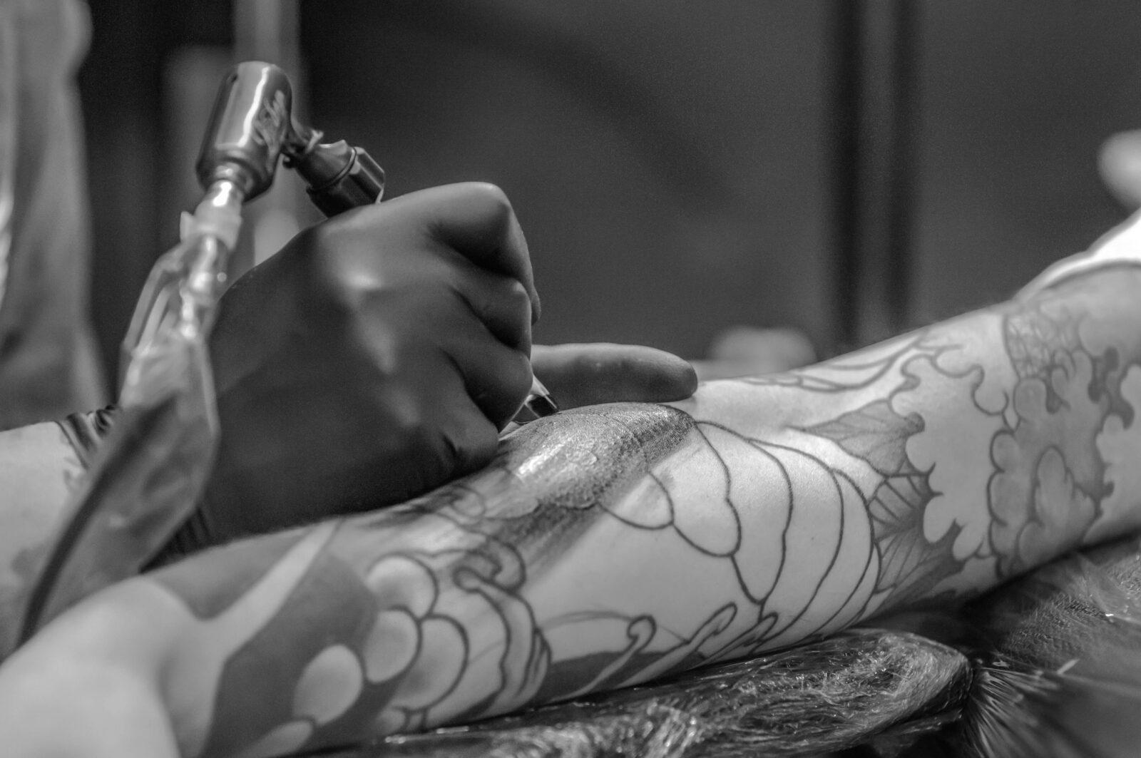20 Sewing Tattoo Ideas For Creative Girls - Styleoholic