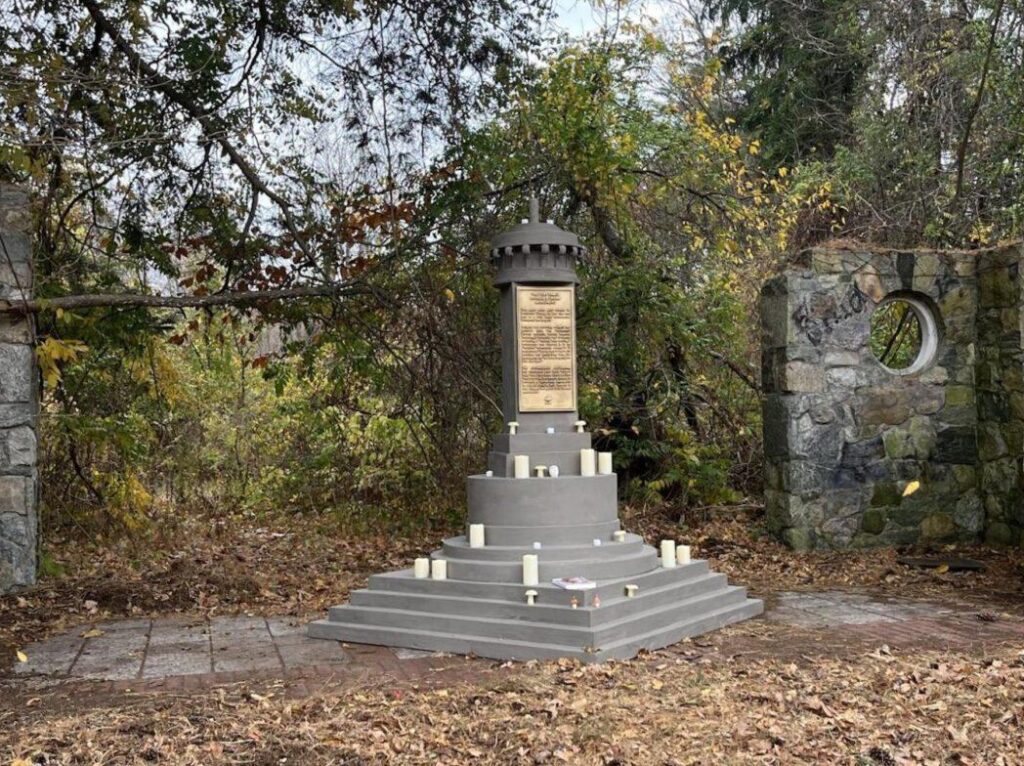 Donald Trump Memorial Statue At Trump State Park Falls Short Of ...